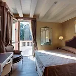 Moresco Hotel 4*