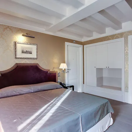 Moresco Hotel Venecia